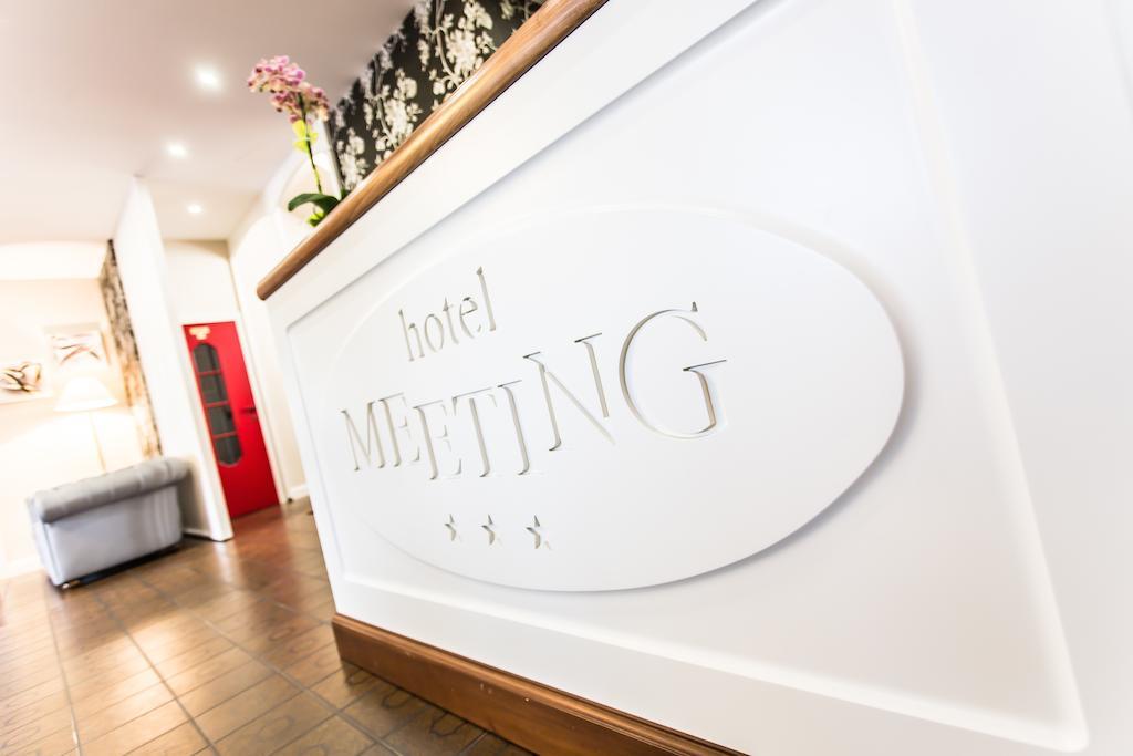 צ'סנטיקו Hotel Meeting מראה חיצוני תמונה