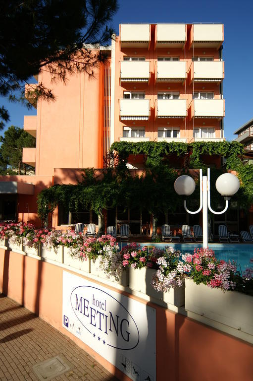 צ'סנטיקו Hotel Meeting מראה חיצוני תמונה
